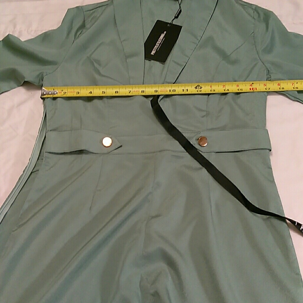 Pretty Little Thing ladies romper - Picture 5 of 8